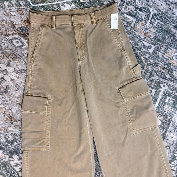 NWT Gap Women's  Baggy Cargo Khaki Pants Tan Cargo Pants Size 2 Petite - Picture 7 of 16
